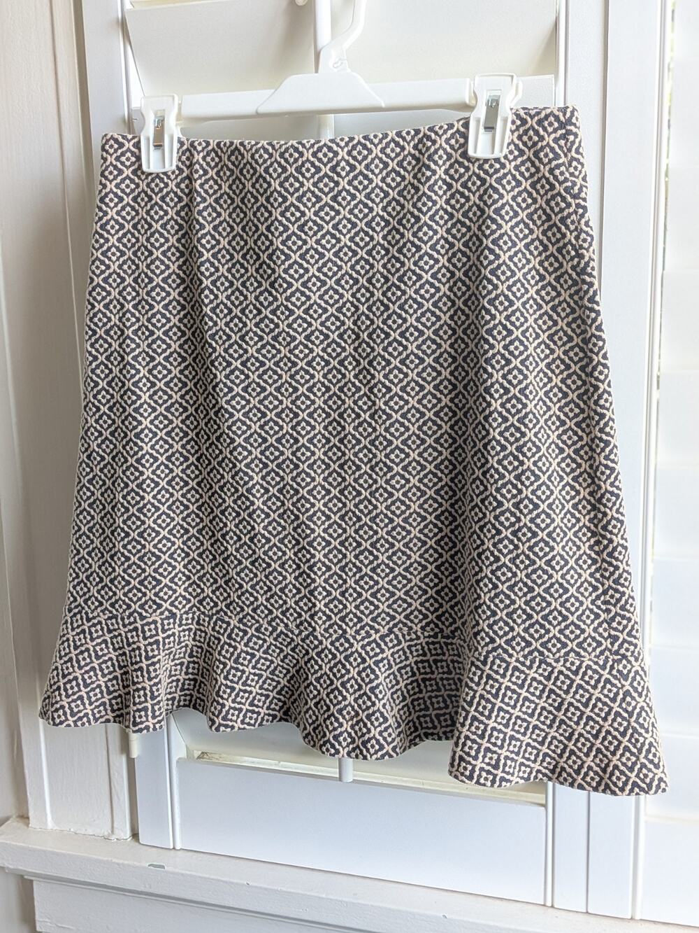 The Loft Women's Skirt, Medium, Beige and Navy Print Elastic Waist, Work Casual